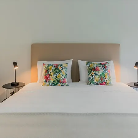 Primeiro Quartel - 4 *